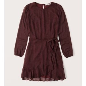NWT Size XL Abercrombie & Fitch burgundy animal print wrap dress, NWT